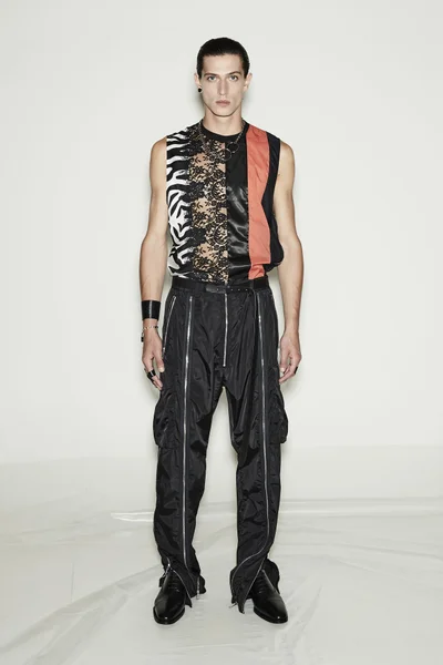 Look 13